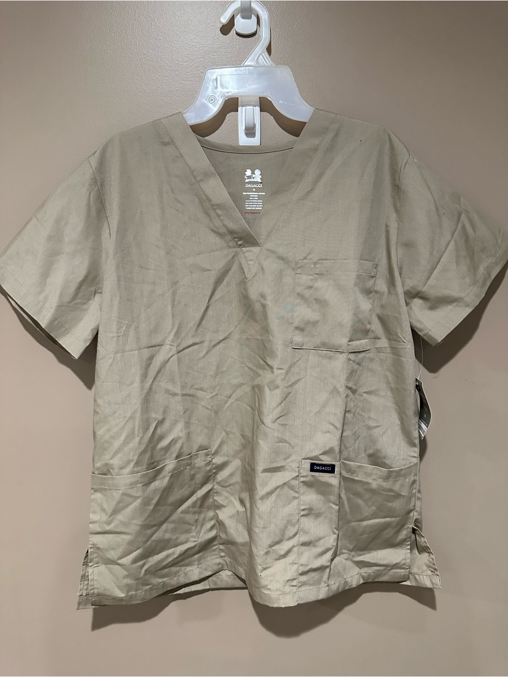 Dagacci Women's Short Sleeve V-Neck Scrub Top and pants inKhaki